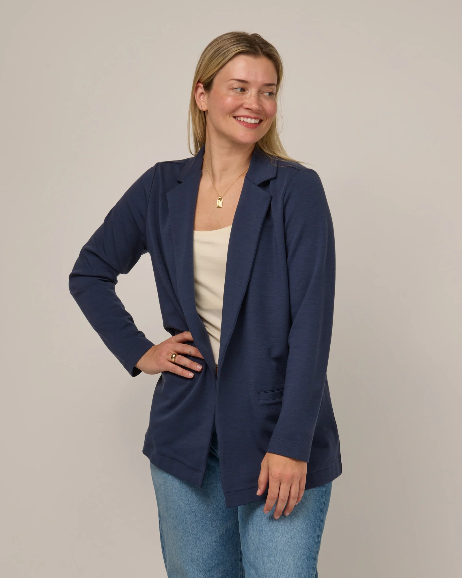 Kristen Blazer - Image 3