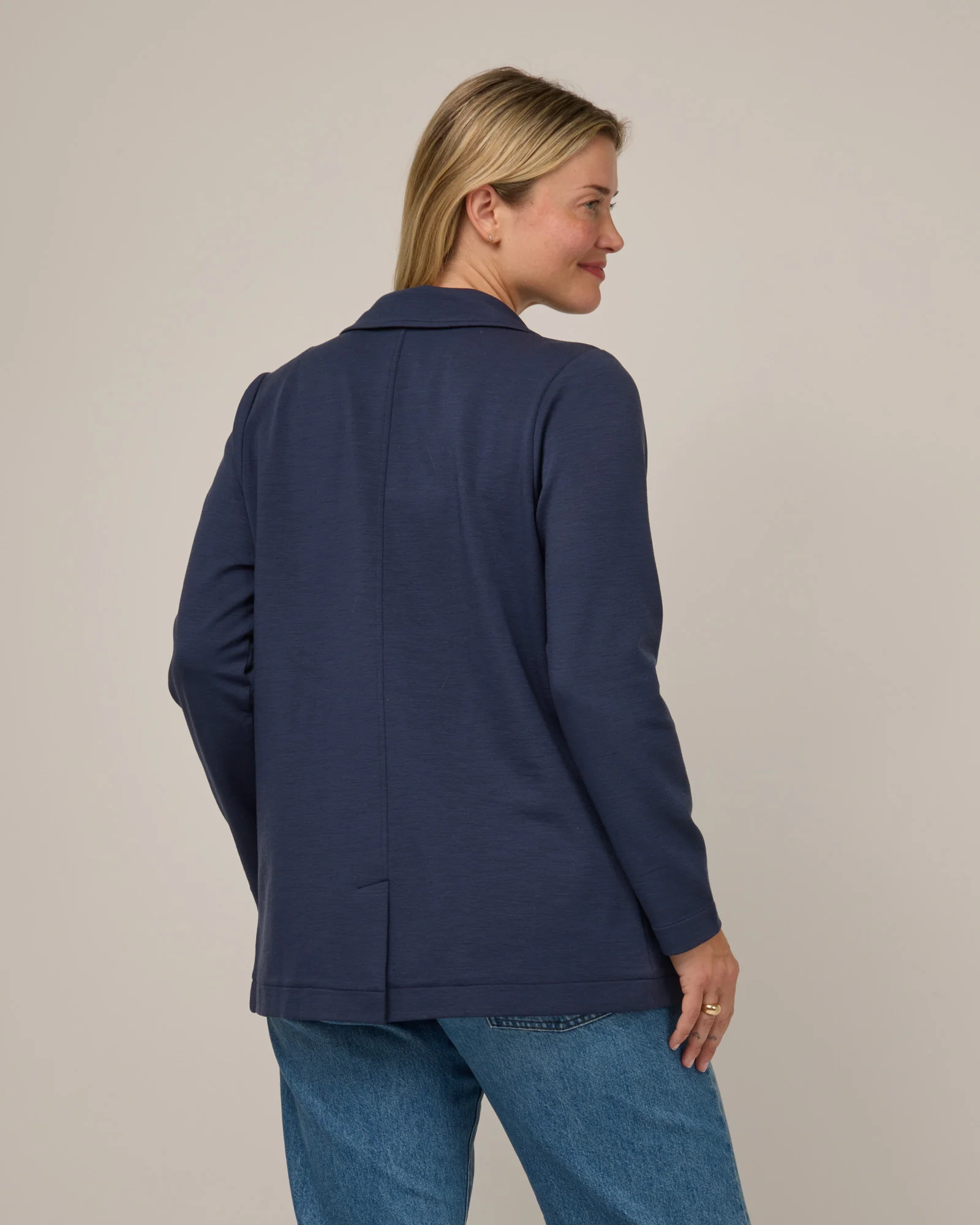 Kristen Blazer - Image 4