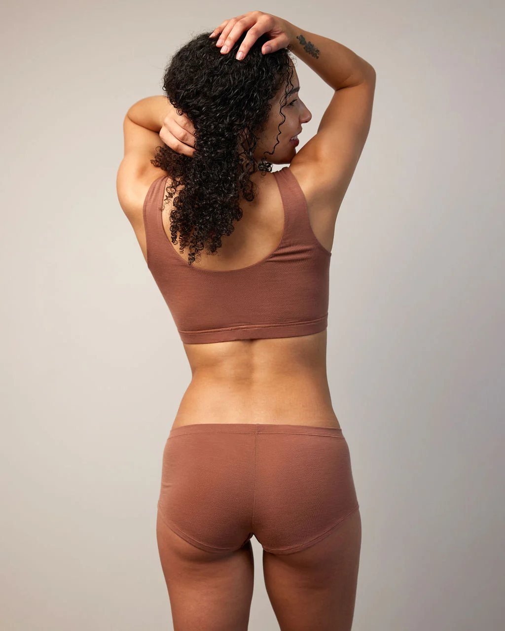 Roam Scoop Neck Bra - Image 4