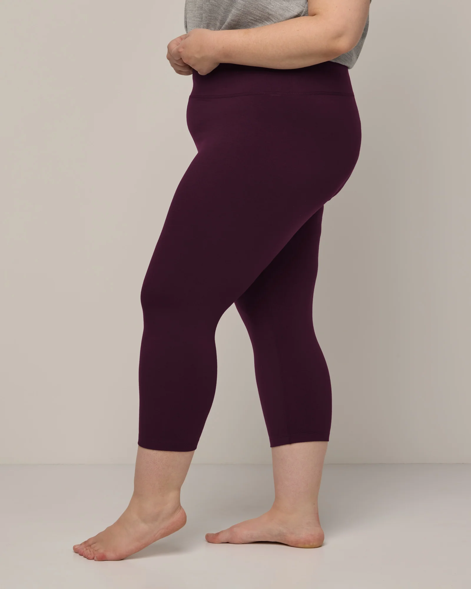 Summit Crop Legging - Image 4