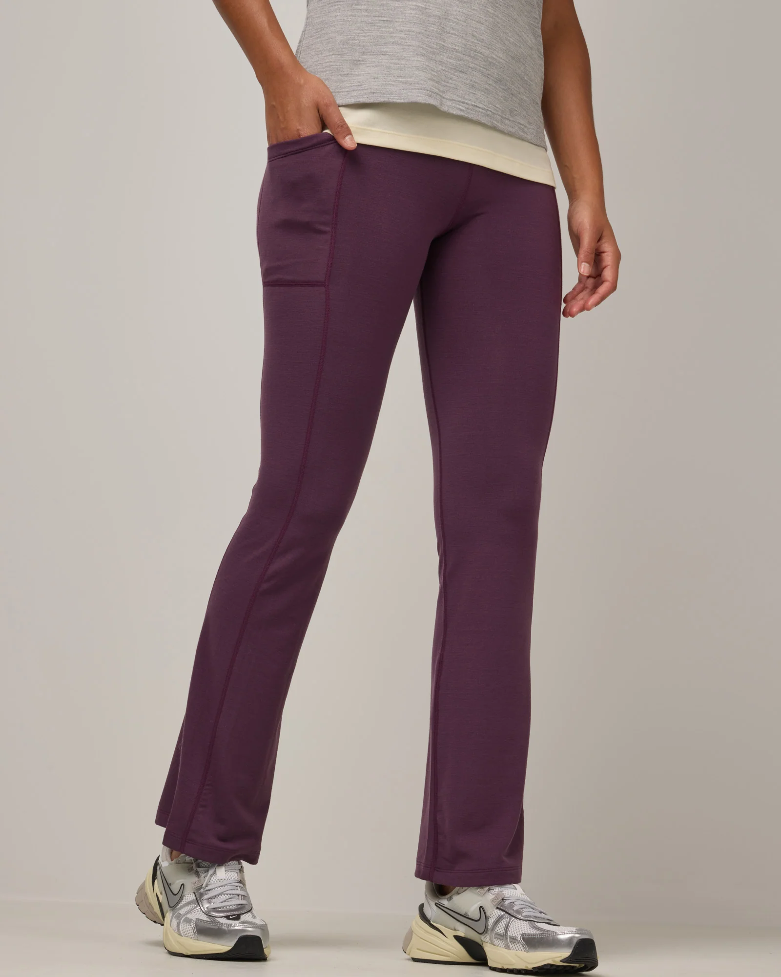 Summit Straight Cut Pocket Legging - Image 2
